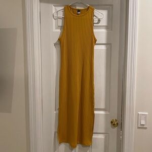 Old Navy ribbed form fitting dress, small
